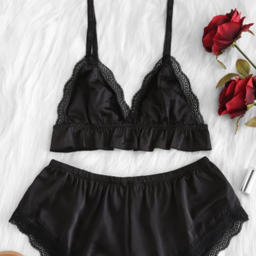 Satin lace lingerie/loungewear set